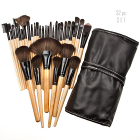 Sculptor 32 Piece High Quality Wooden Makeup Brush Set (Color: Natural)