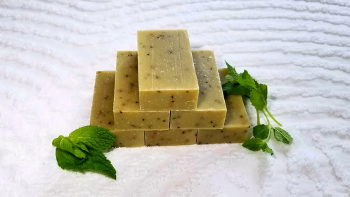 Small Batch Handmade Vegan Soap - 100G (Color: Cinnamon Oats)